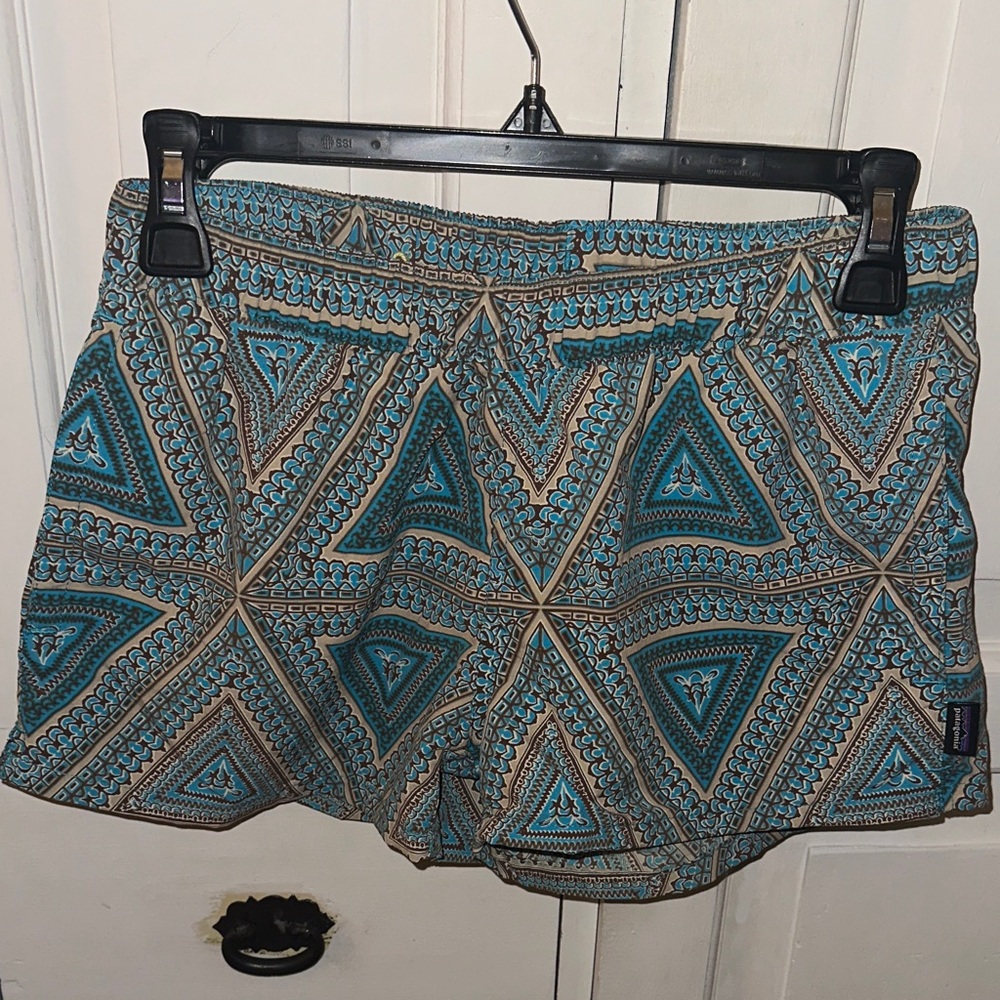 Patagonia Patterned Teal and Tan Women Shorts small